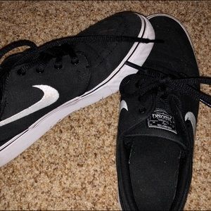 Black Janoski x Nike Shoes